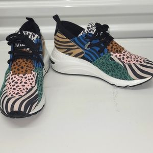 Steve Madden sneakers